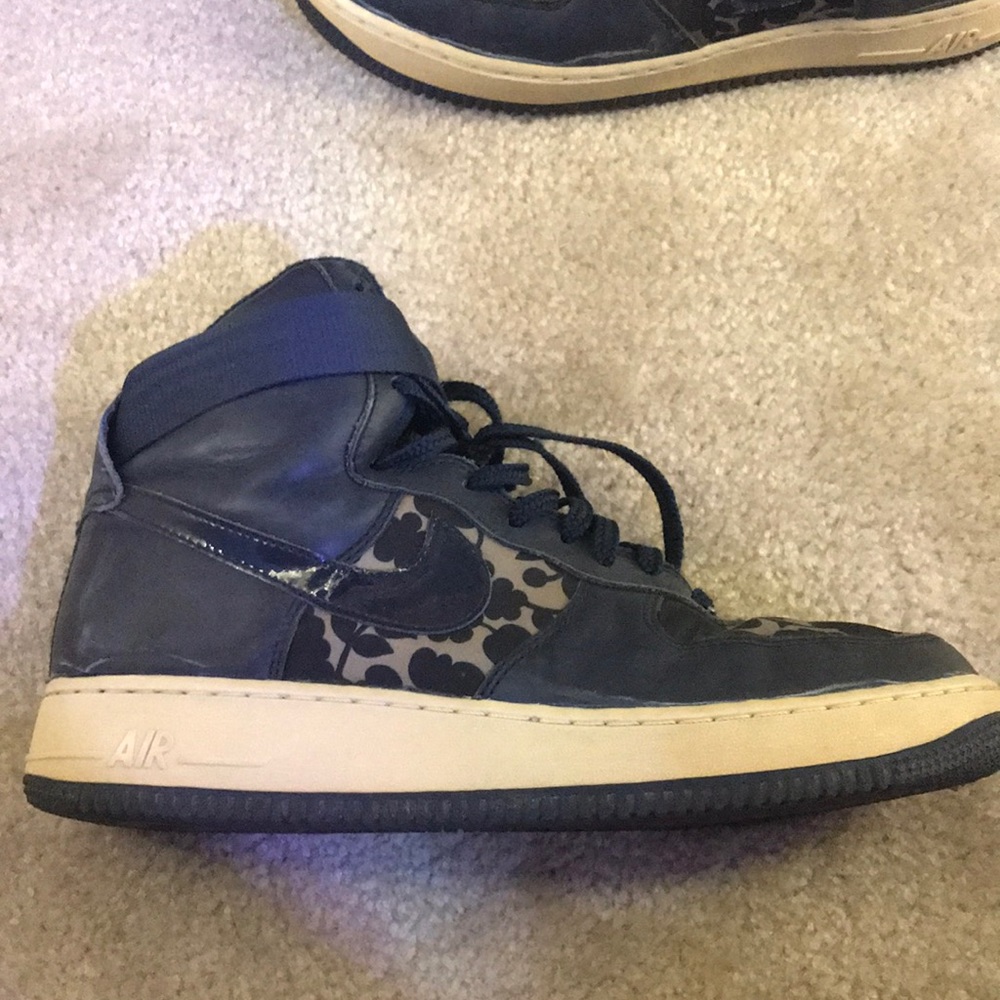 Nike women’s Air Force 1 lib qs size 10